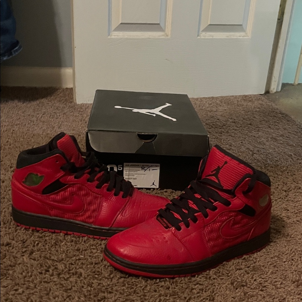 Jordan Men's Red and Black Sneakers